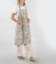 Load image into Gallery viewer, Tierra Block Print Apron
